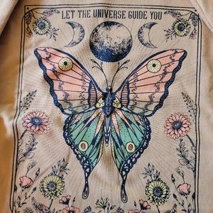 Zoe&Live Junior Sweatshirt with Butterfly Graphic